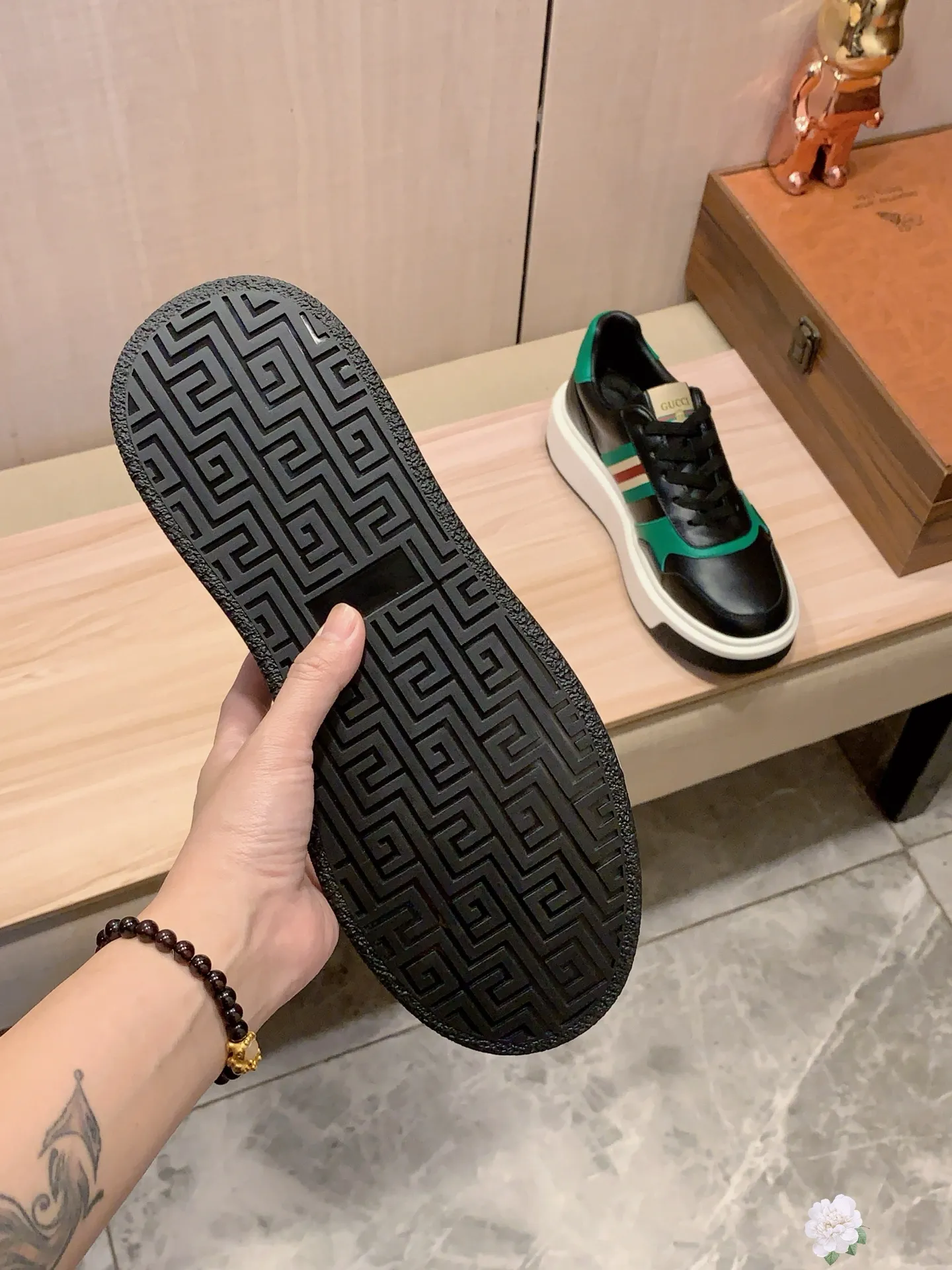 Men's men's shoes💰460💰💰🎩🎩[Lightning][Lightning] "Gucci*" The latest • popular casual shoes, top brand [seduce] luxury ~ purchasing agency, top ~ quality. [Strong] The upper is made of imported breathable cowhide with material ➕ breathable sheepskin feet (•) and fine workmanship. The original stylish and stylish soft rubber wear-resistant and non-slip outsole is light and comfortable on the feet. The real thing looks better when photographed in person. 0127: code: 38-44, 3️⃣ colors selected